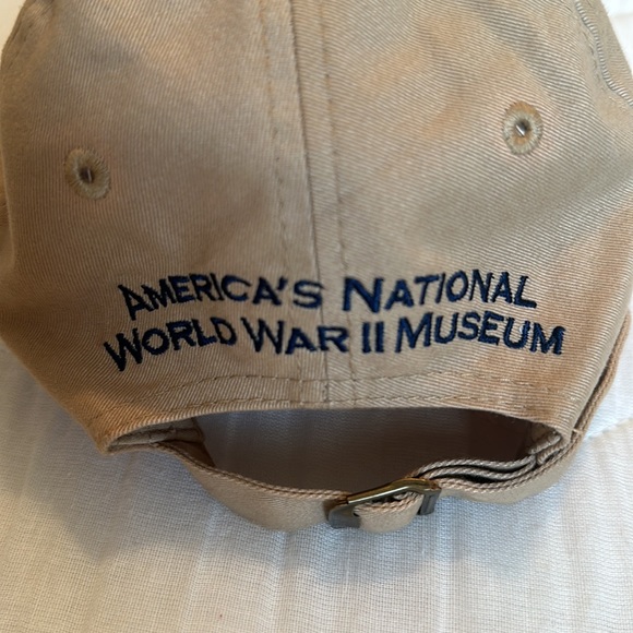 THE NATIONAL D-DAY MUSEUM NEW ORLEANS COTTON BASEBALL CAP WITH ADJUSTABLE STRAP - Picture 4 of 5